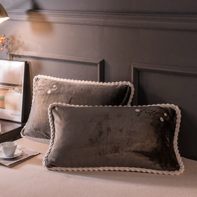 OPHELIA FINE VELVET BEDDING SET