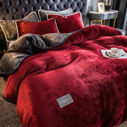 OPHELIA FINE VELVET BEDDING SET